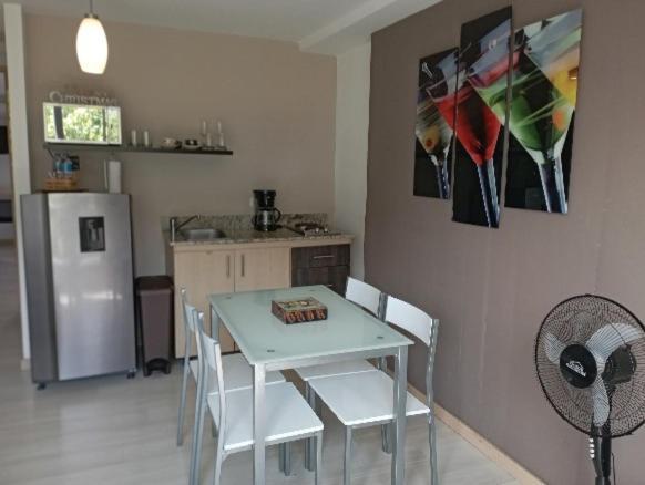 Apartasuite Laureles Cmc Medellin Luaran gambar
