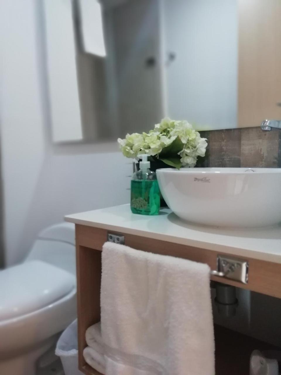 Apartasuite Laureles Cmc Medellin Luaran gambar